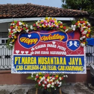 PAPAN BUNGA UCAPAN HAPPY WEDDING 03